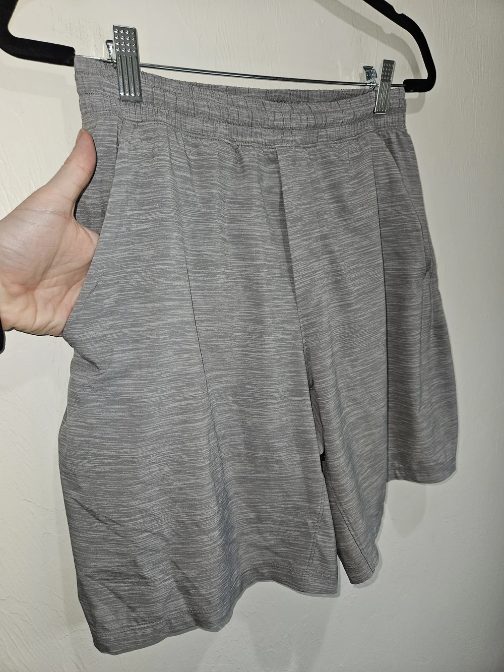 Lululemon Shorts Men's Medium Heathered Gray Athletic 9 Inch Inseam Gym Workout